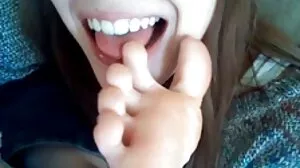 Solo gal porno français mère Anjelica en bas doigté