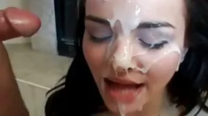 Oh porno pere viole sa fille non, l'adolescent Geneva King doit baiser devant ses parents