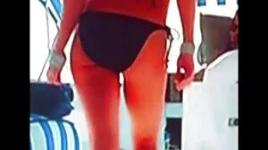 Une ado se sex femme xxx fait éjaculer dans la bouche après avoir sucé