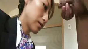 Traitement spécial d'une écolière japonaise avec porno femme rousse la BBC