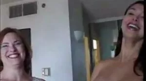 La cheval avec femme porno jolie teen noire Daizy Cooper chevauche une grosse bite de grand-père blanc