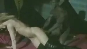 Une xnxx vieille femme esclave sexuelle hentai blonde se fait pénétrer le cul