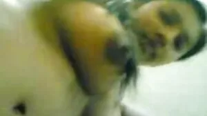 Deux xmilfs chaudes utilisant une grosse bite pour satisfaire leurs besoins porno femme excité v1