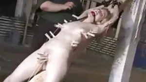 Voleur exotique chevauchant des gardes de sécurité porno petit femme BBC