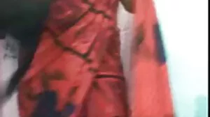 Fuite du film COMPLET du doigt de TS grosse blonde xxx baisant son trou du cul huilé