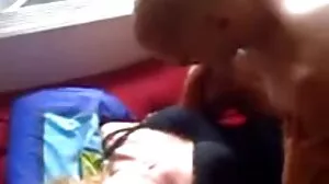 Teen fourre une culotte porno fille gros sein dans la chatte xxx Pillow Fight