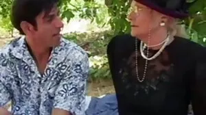 Veronica Leal éjacule de la chevauchée anale Cherry porno mere et fils français Kiss son strapon