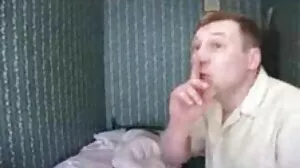 DadCrush - Demi-sœurs jumelles sexy reçoivent un soin femme fontaine xxx du visage chaud de leur beau-père