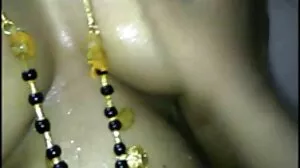 Jeune adolescente innocente amateur filles se comportant jeune vierge porn mal