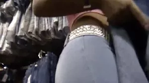 Jeune salope gicle et se prend une porno gros dame éjac faciale