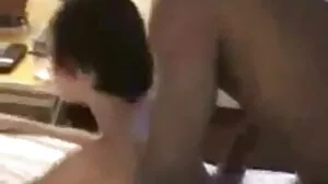 Beau-père porno femme grosse africaine effrayant franchit la ligne