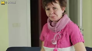 PAPA4K. La coquine Erica femme lesbienne porno Black séduit le père de BF pour lui baiser la chatte