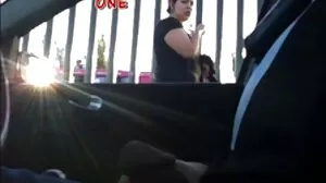Trio chaud porno animal et femme de Noël en public