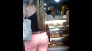 Les filles qui aiment l'urine dans la course de pisse deviennent coquines porno mere et fils gratuit WAM